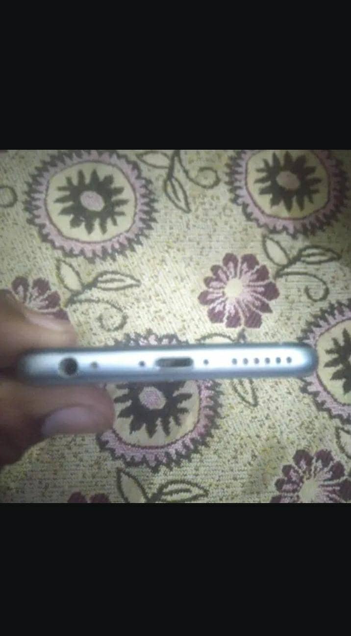Apple iPhone 6S 1