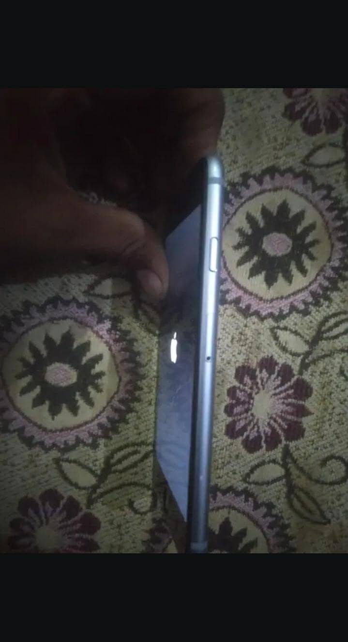 Apple iPhone 6S 3