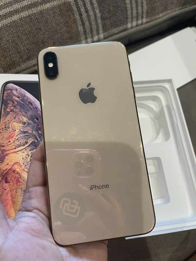 Apple iPhone XS Max 0