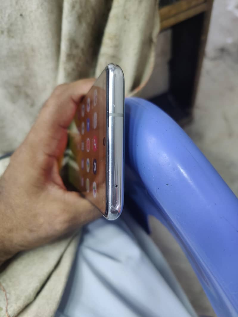 Samsung Mobile Note10 Lite 4