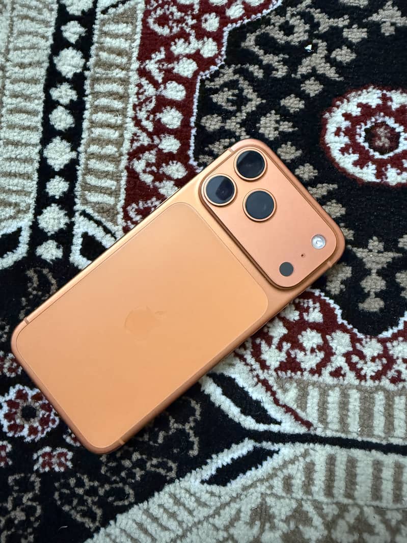 Apple iPhone 17 Pro Max 3