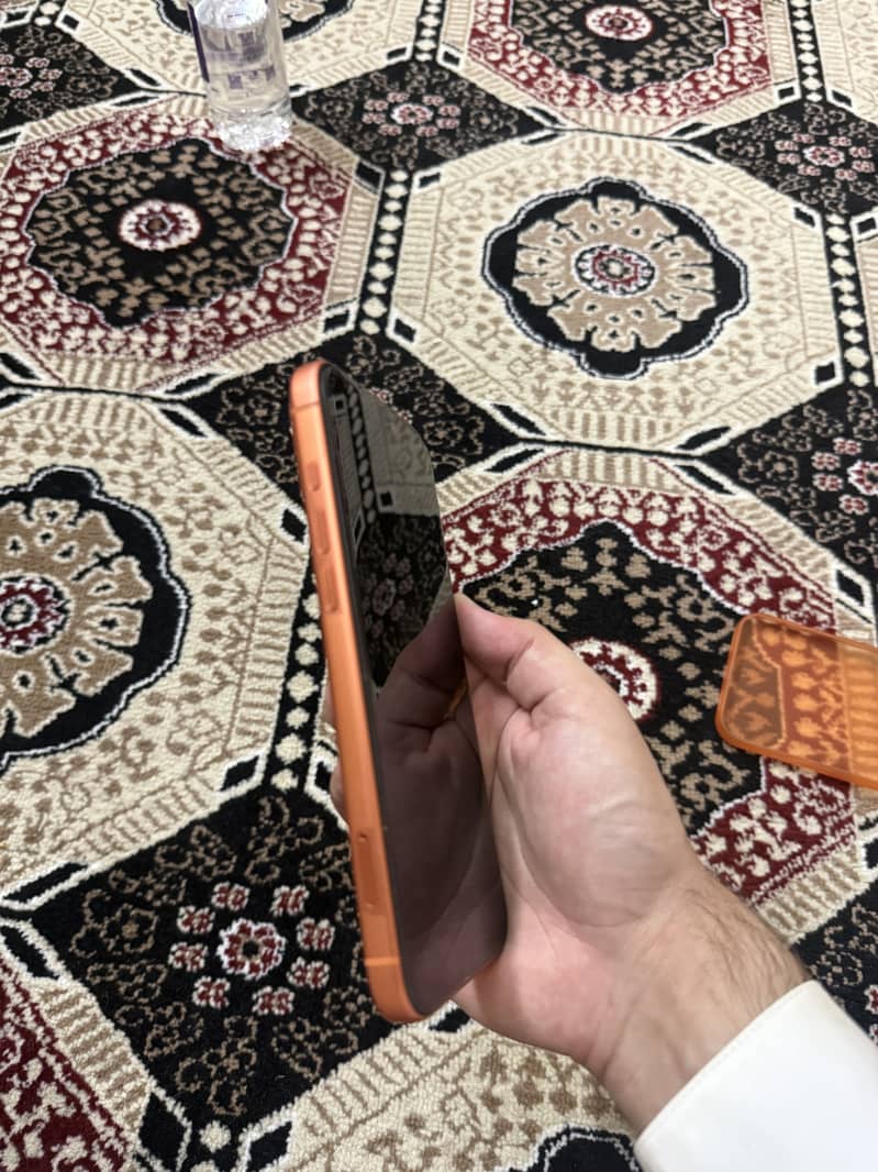 Apple iPhone 17 Pro Max 4