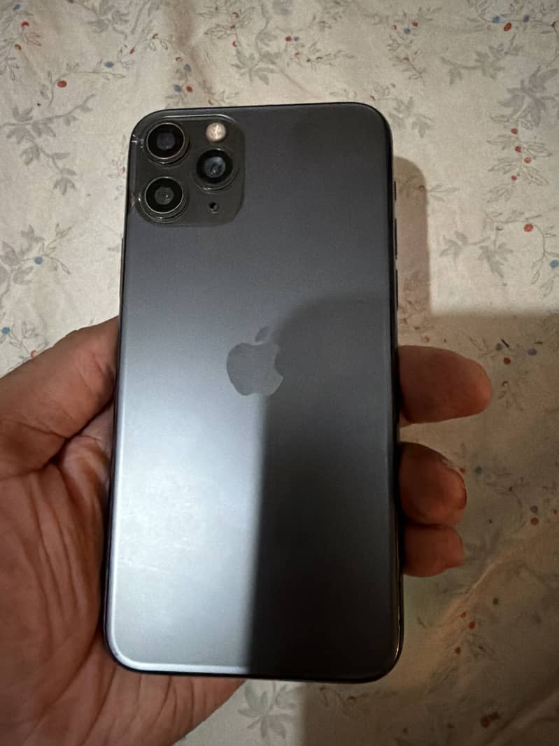 Apple iPhone 11 Pro 2