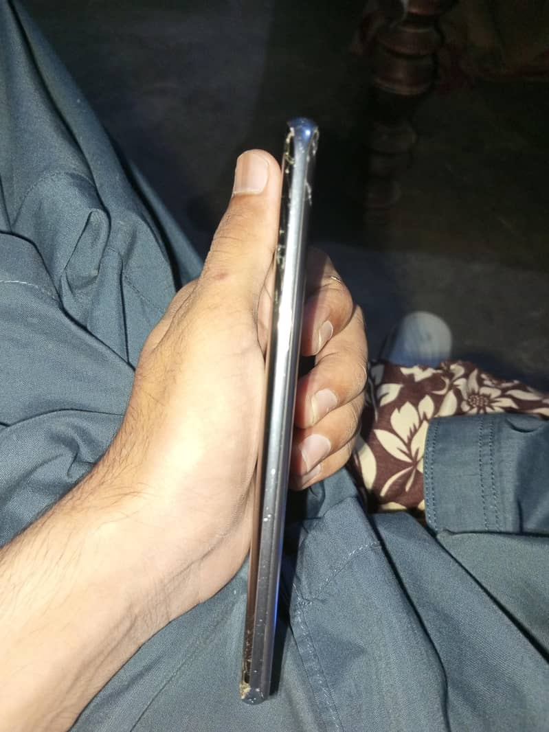 Samsung Mobile S8 Plus 2
