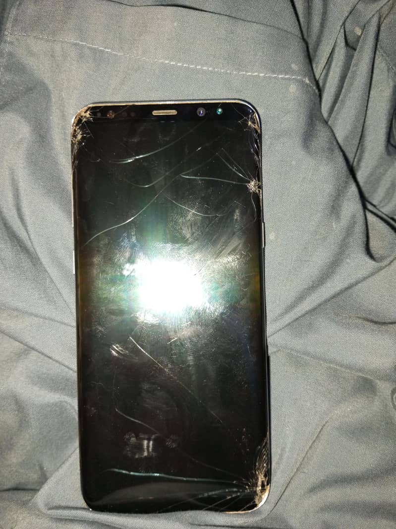 Samsung Mobile S8 Plus 5