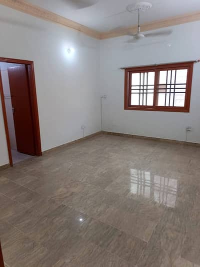 Portion Rent 80 Yd 3 Bed Dd 1st Floor Line Water No Loadsading Separate Entrance