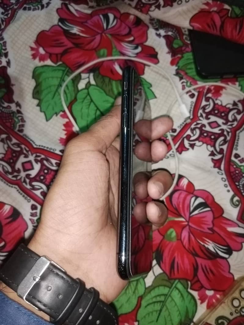 Apple iPhone X 6