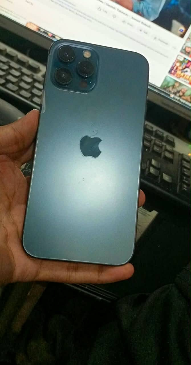 Apple iPhone 12 Pro Max, 10/10 Condition 1