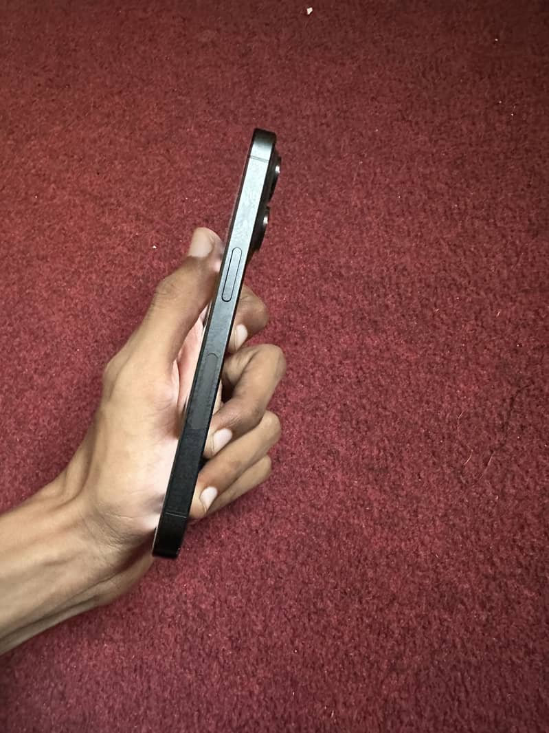 Apple iPhone 15 Pro 8