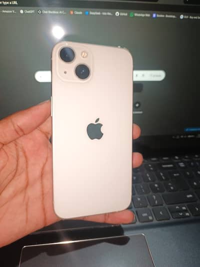 Apple iPhone 13