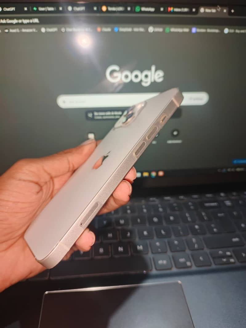 Apple iPhone 13 3