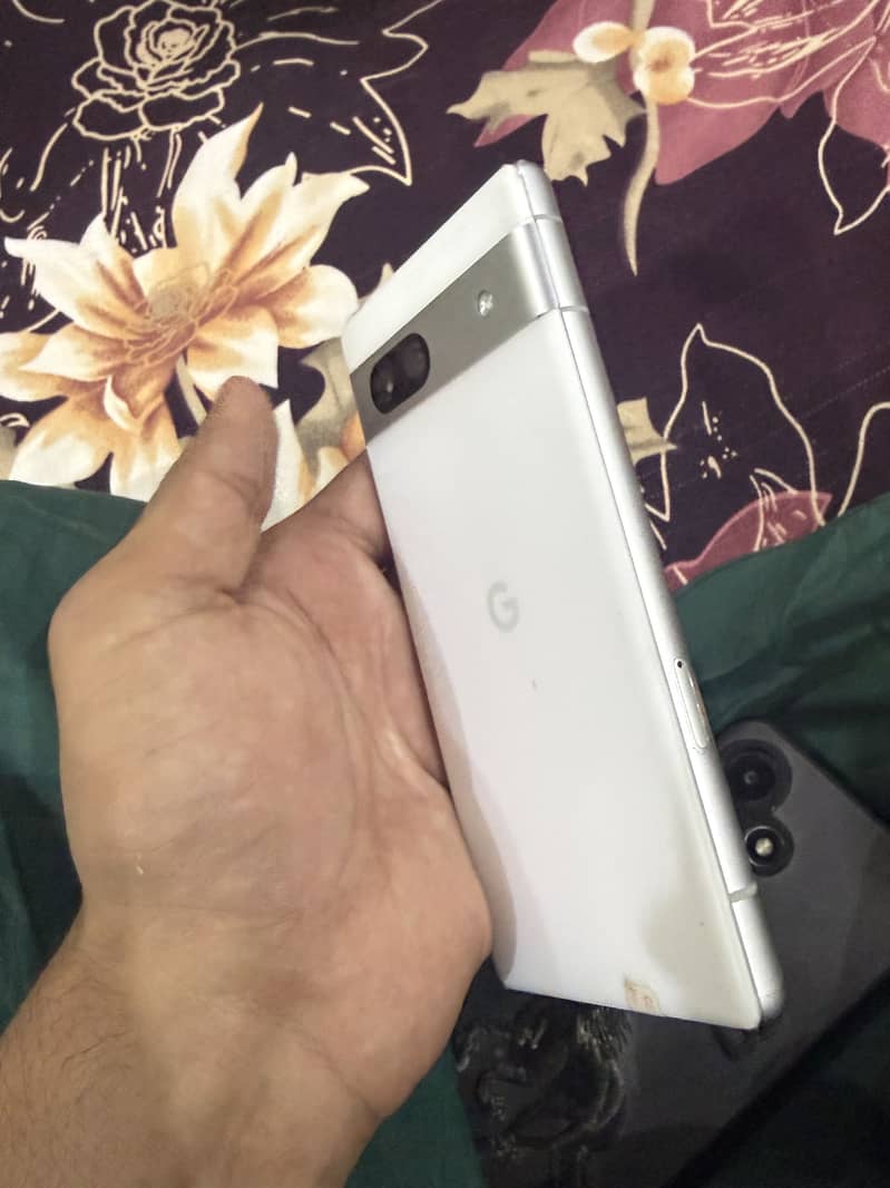 Google Pixel 7a 2