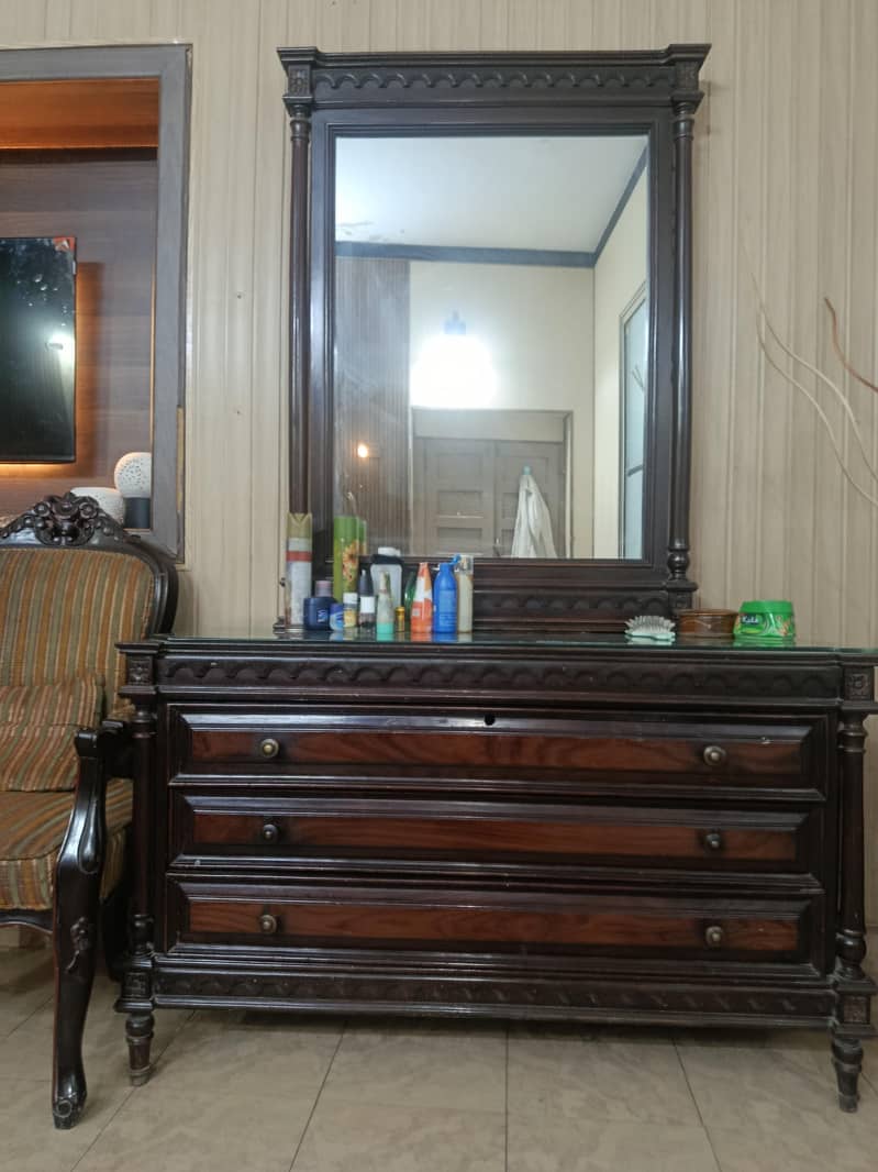 dressing table 1