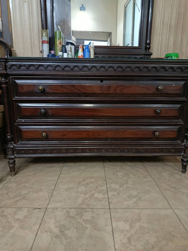 dressing table 2