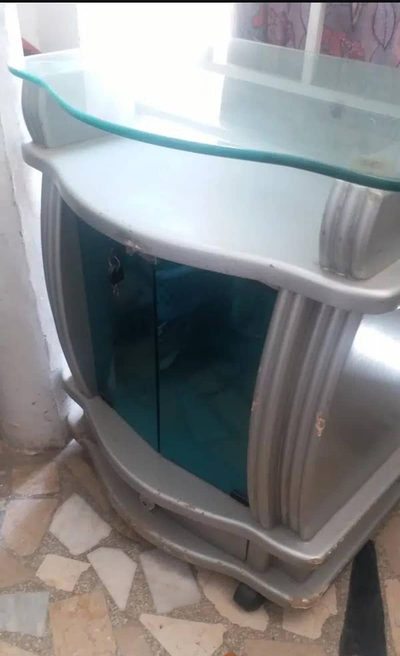 Tv Trolley 3