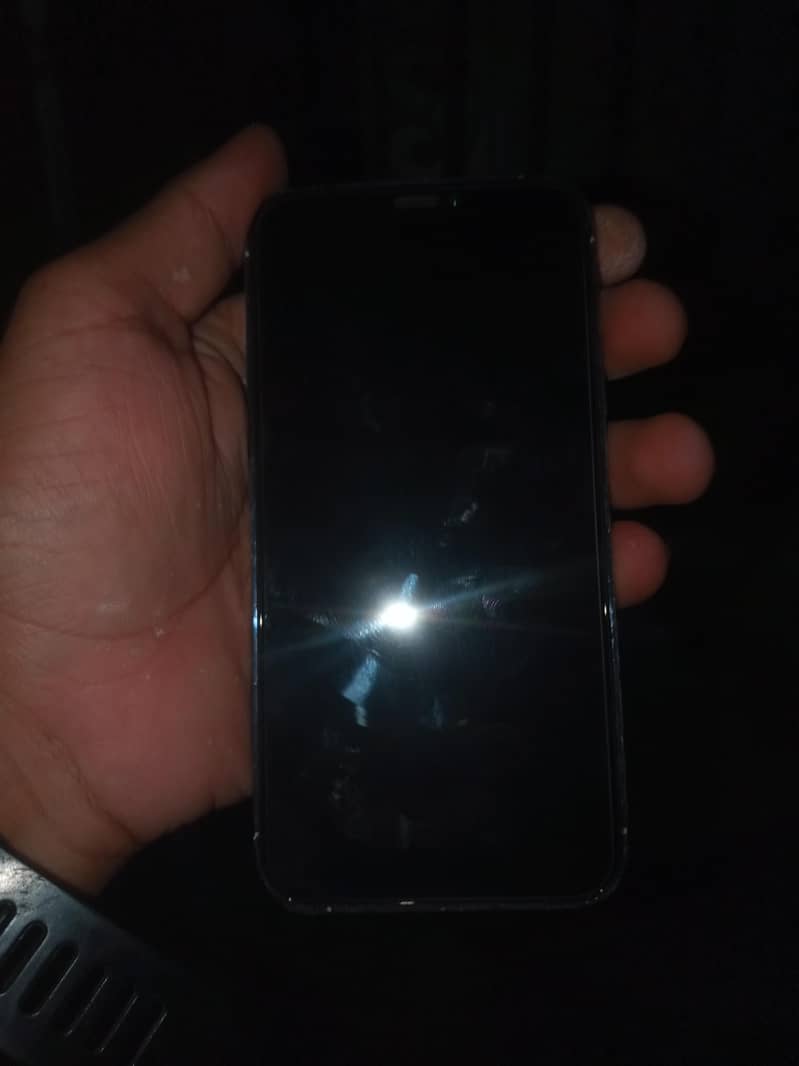 Apple iPhone XS 3