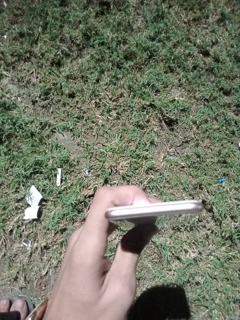 Apple iPhone 8 6