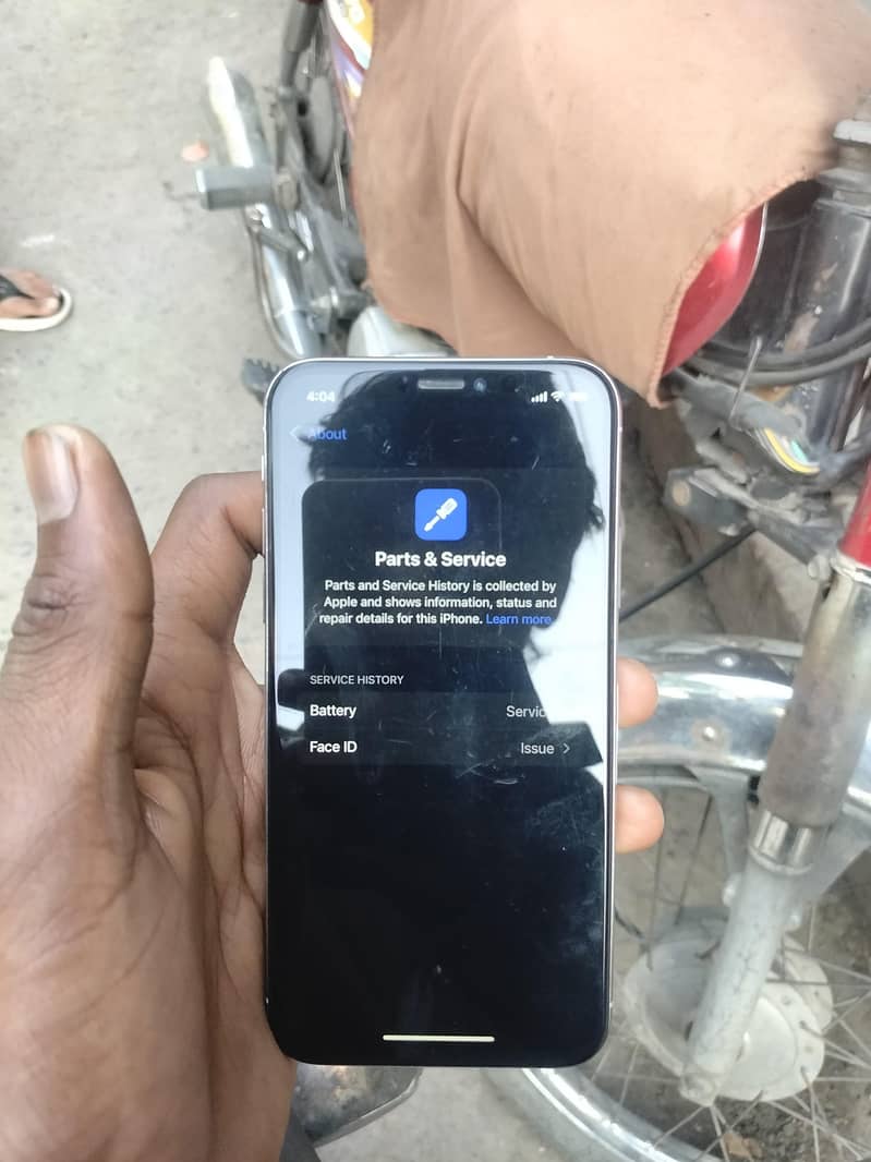 Apple iPhone XS 1