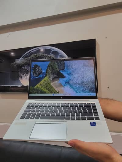HP Elitebook 840 G8 | 11th Gen i7 | 12MB Cache | 8GB RAM | 256GB NVMe