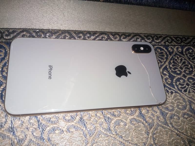 Apple iPhone XS Max 6