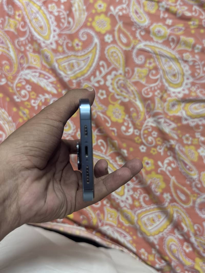 Apple iPhone 13 Pro Max 2