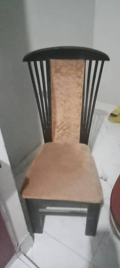 dainig table achi masbot all theek