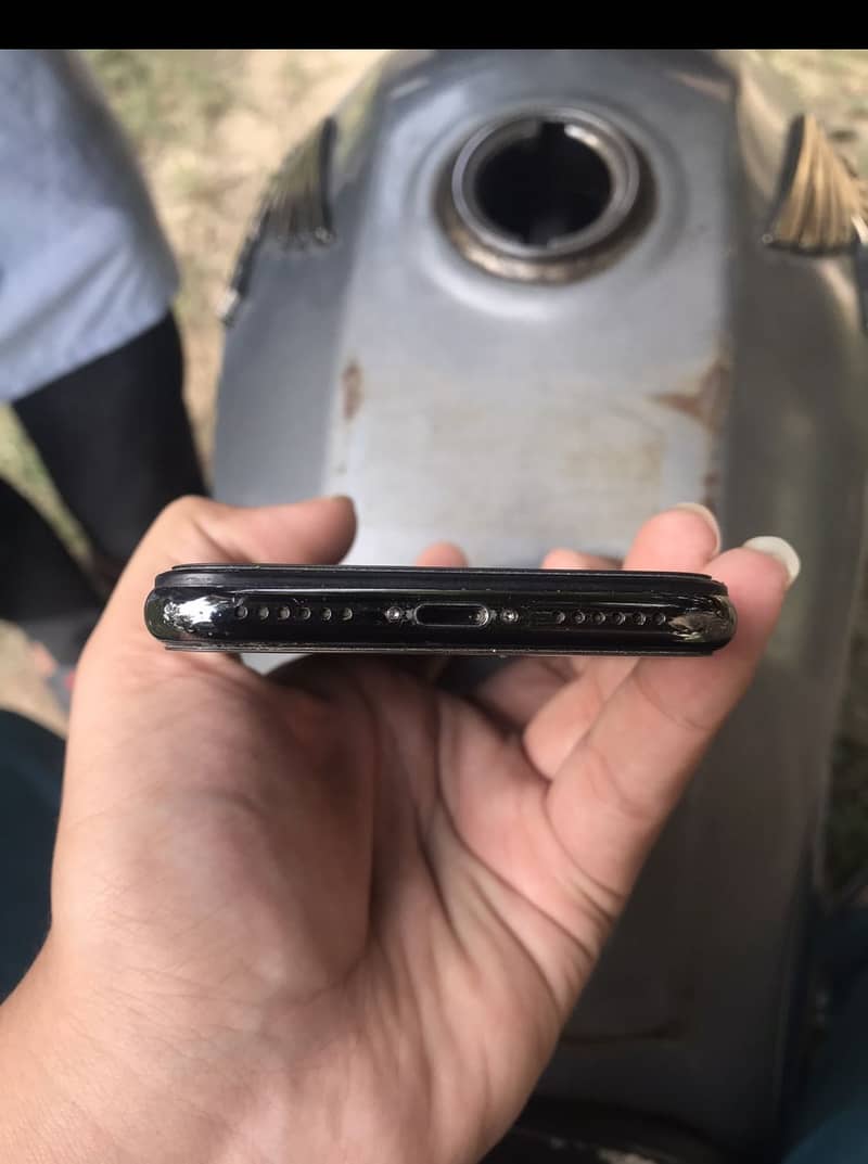 iPhone X 0