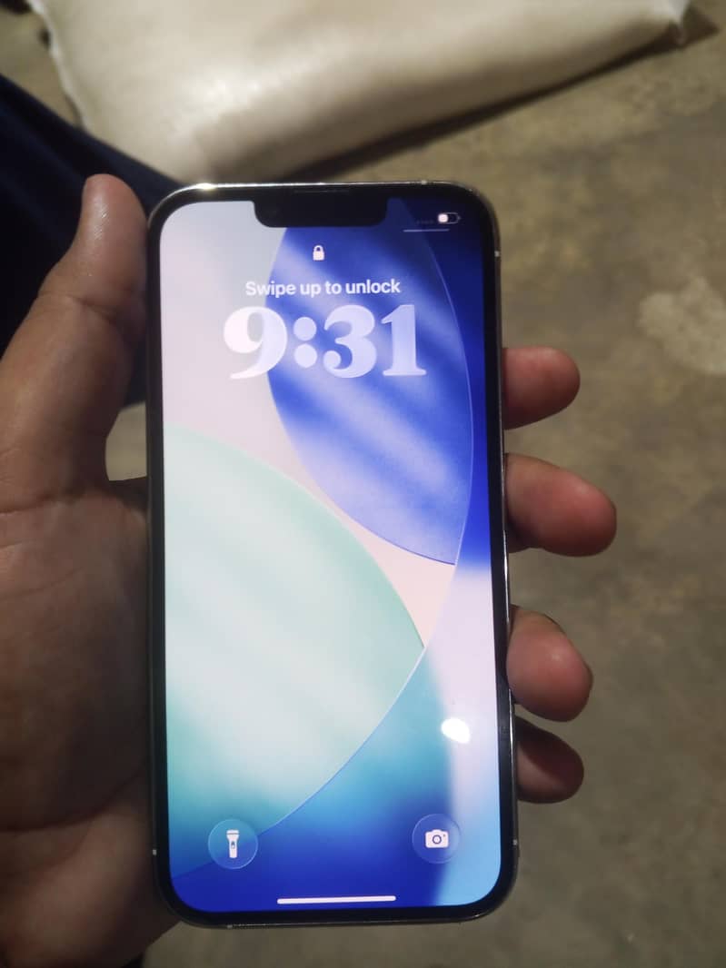 Apple iPhone 13 Pro 2
