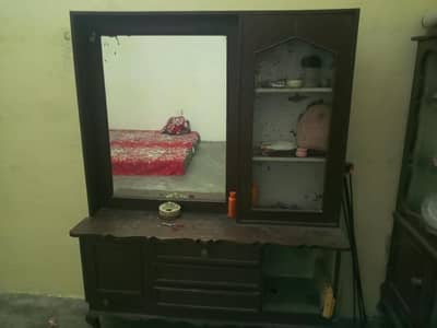 Sheesha and Showcase old