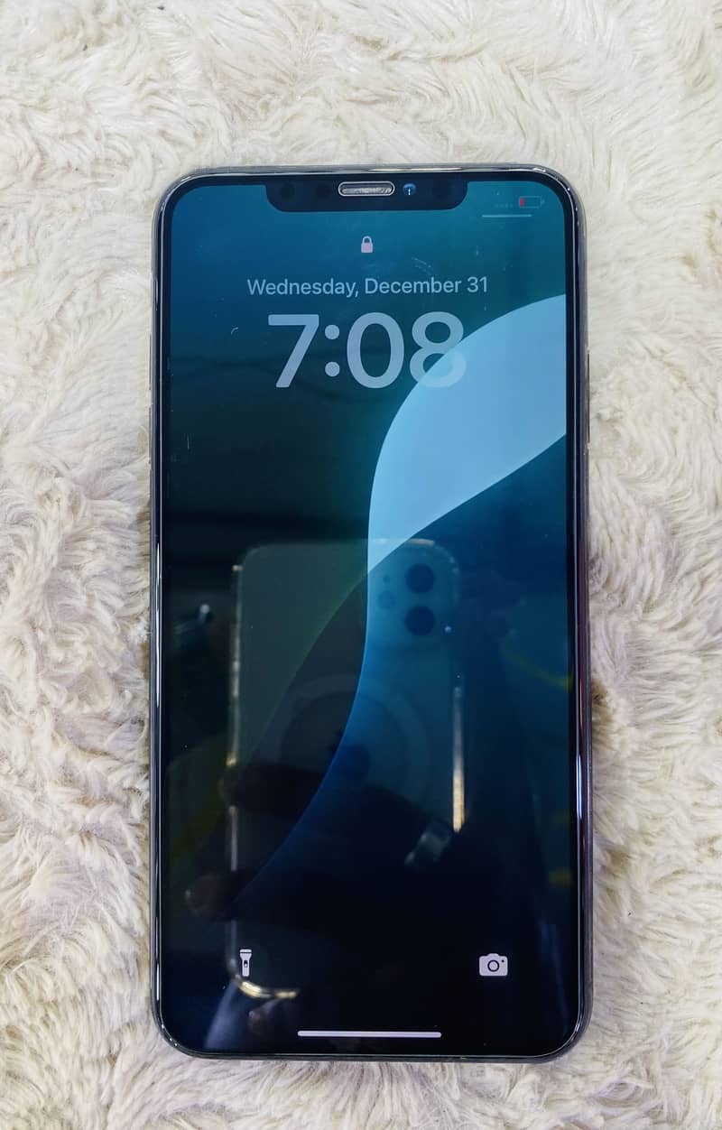 Apple iPhone XS Max 1