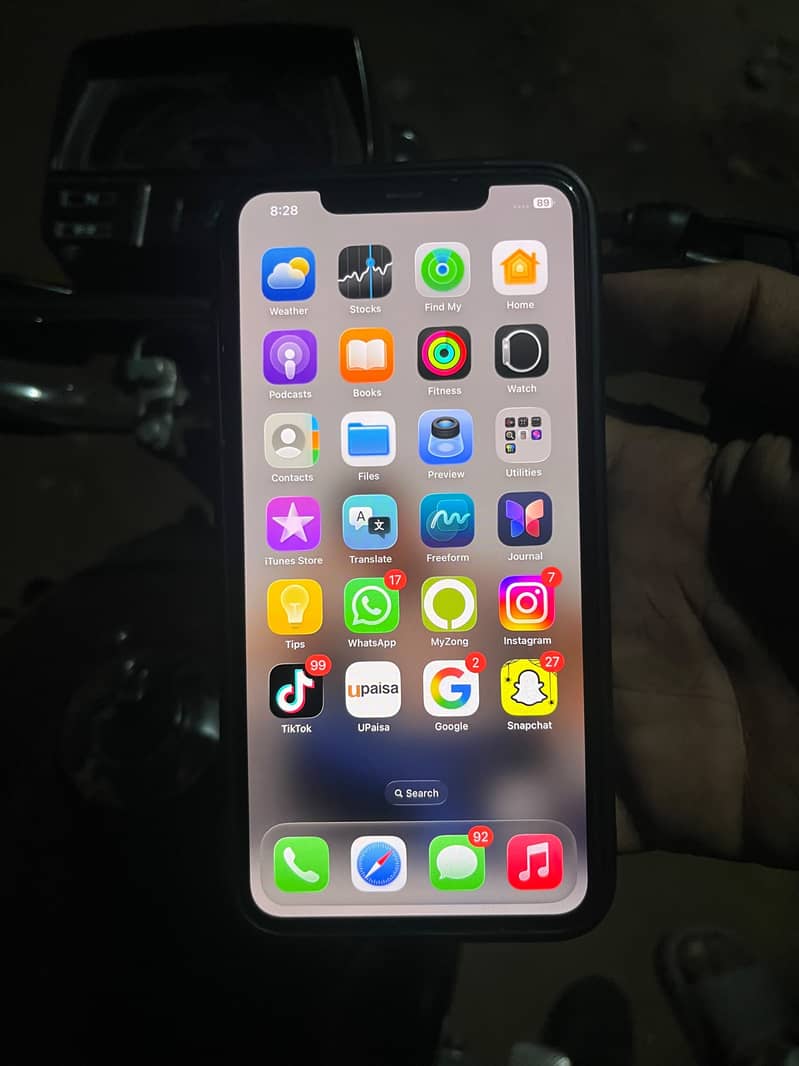 Apple iPhone 11 Pro Max 2