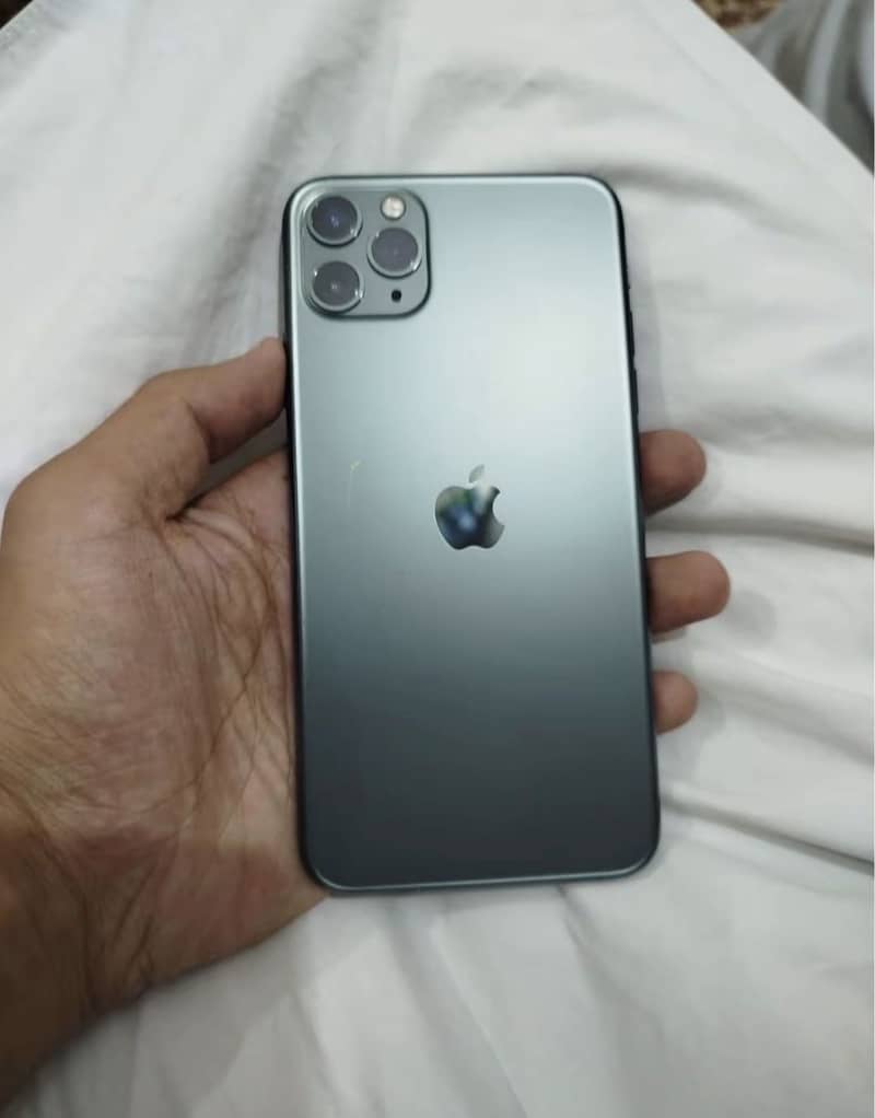 Apple iPhone 11 Pro Max 3