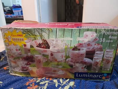 crockery  38 peices  dinner set