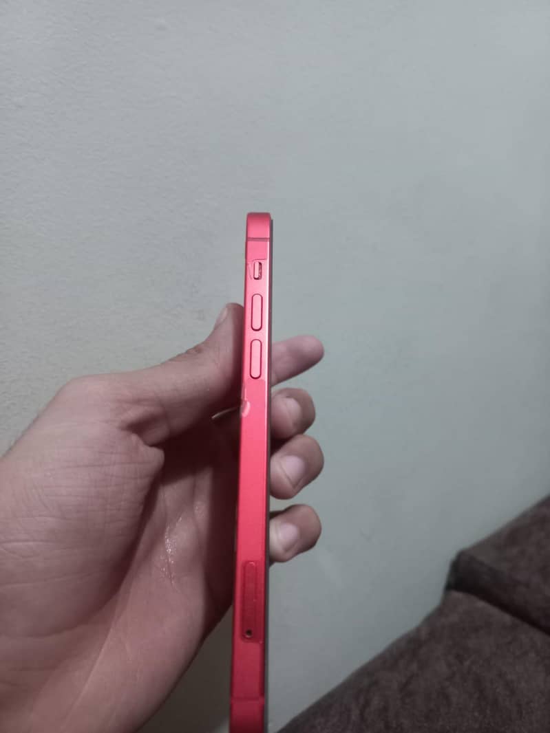 Apple iPhone 12 4