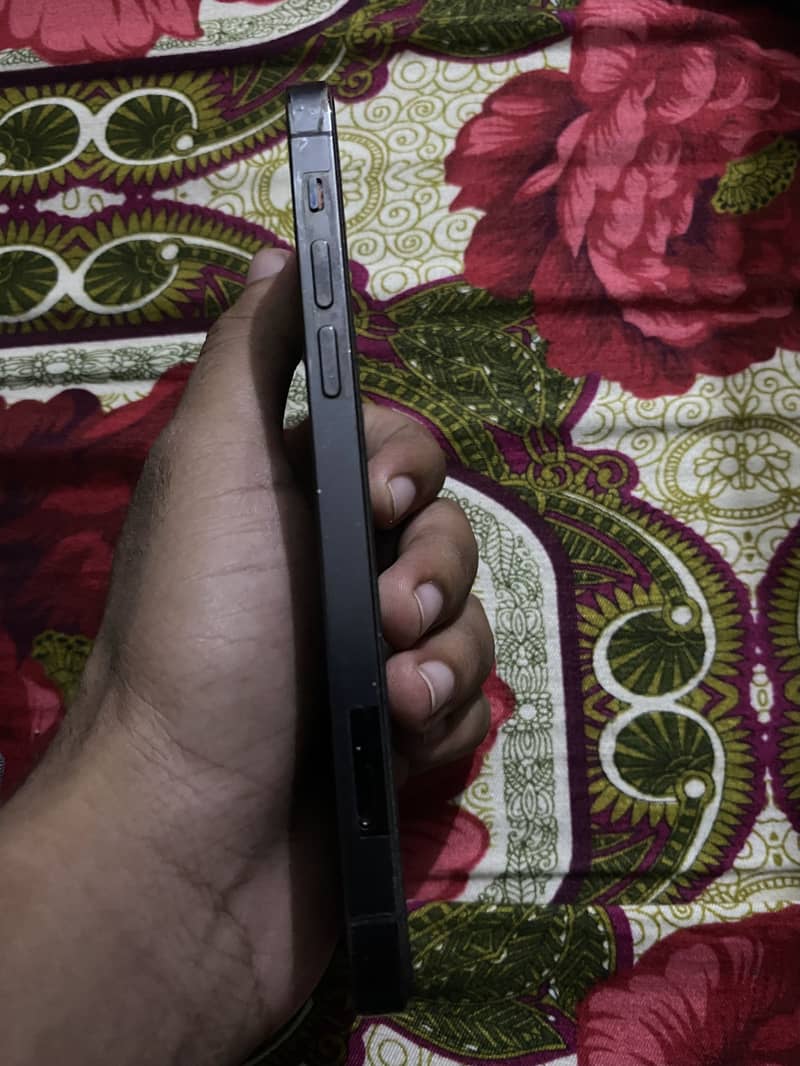 Apple iPhone 12 Pro 1