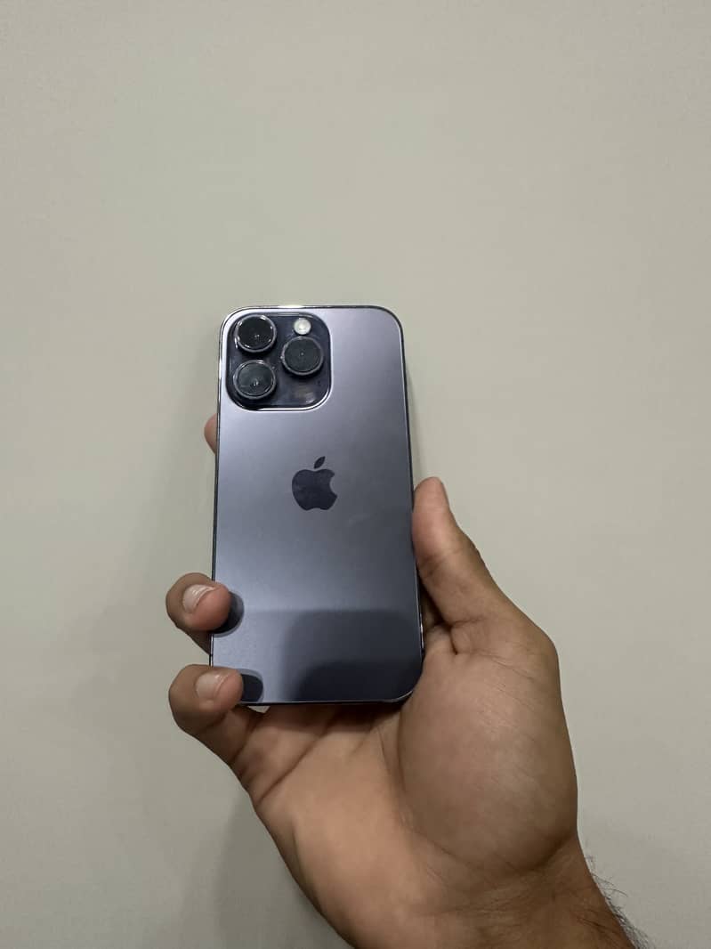 Apple iPhone 14 Pro 0
