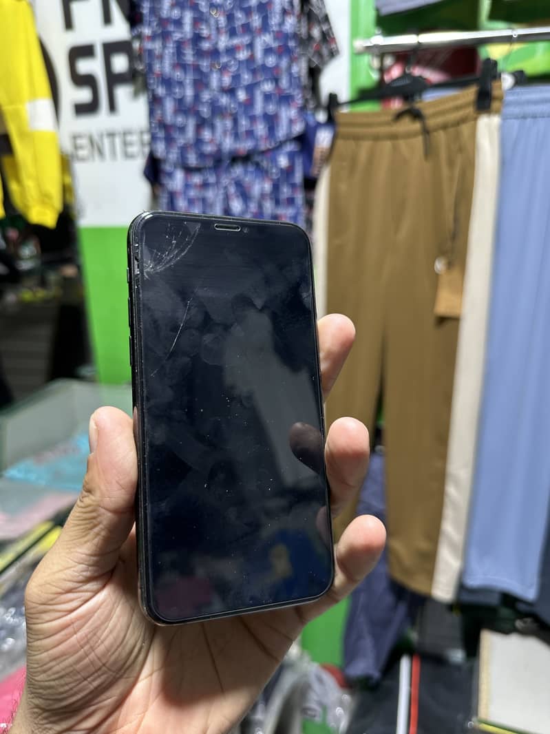 Apple iPhone 11 Pro 6
