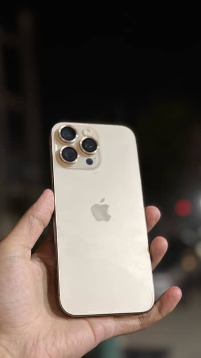 Apple iPhone 16 Pro Max