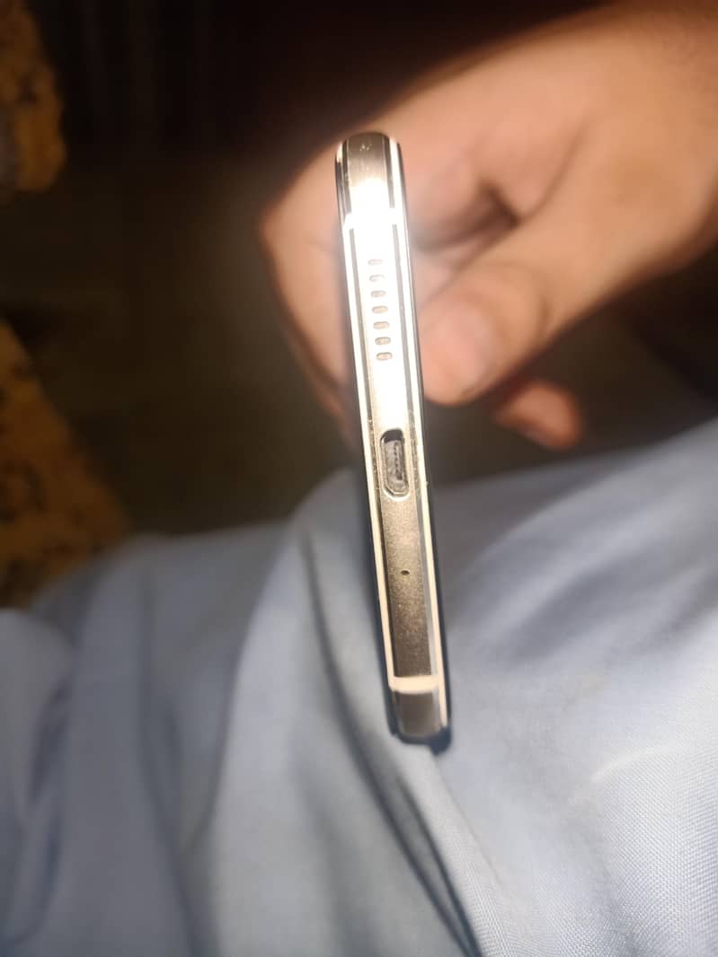 HUAWEI 4
