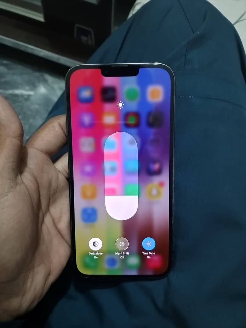 Apple iPhone 13 Pro Max 4