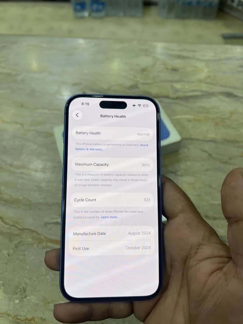Apple iPhone 16 6