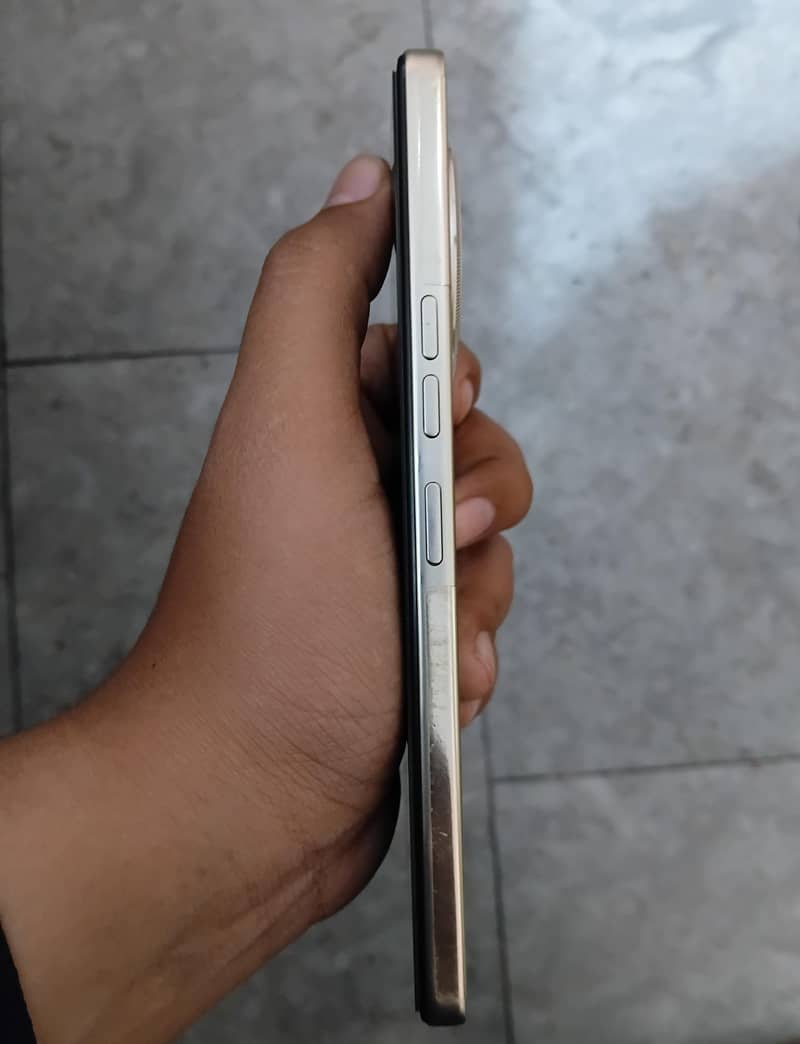 Tecno CAMON 30 4