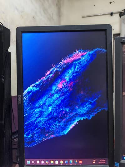 Dell LED 20" With best graphics vertical + Horizontal
