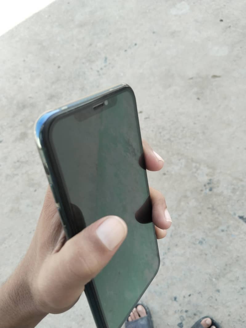 Apple iPhone 11 Pro Max 3