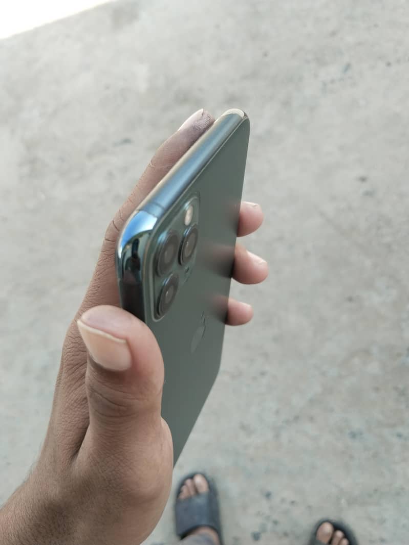 Apple iPhone 11 Pro Max 5