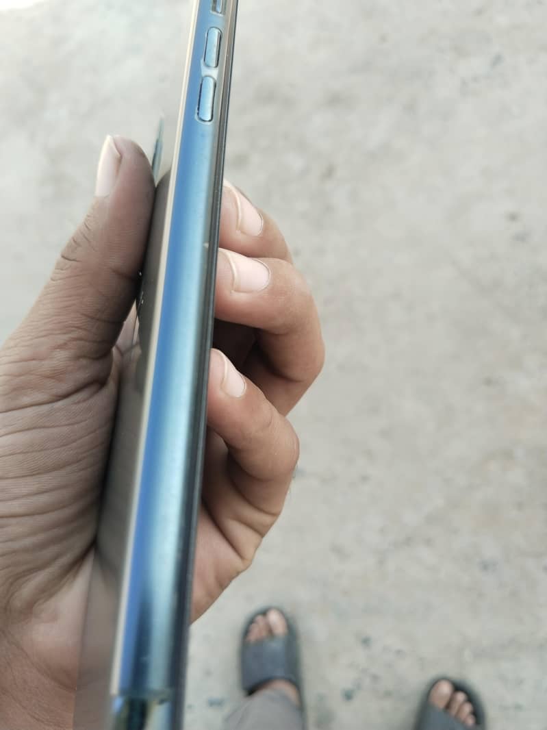 Apple iPhone 11 Pro Max 8