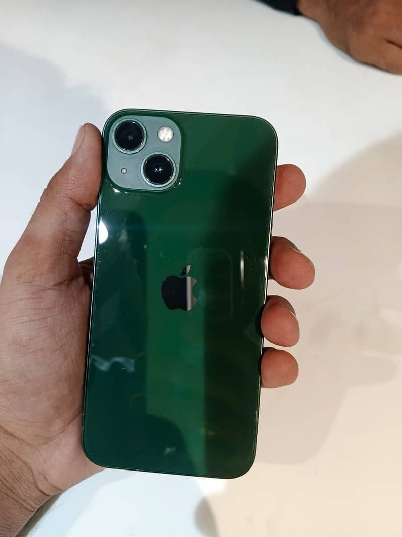 Apple iPhone 13 jv 1