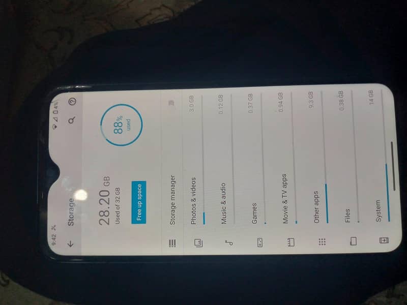 Motorola  E 2020 4