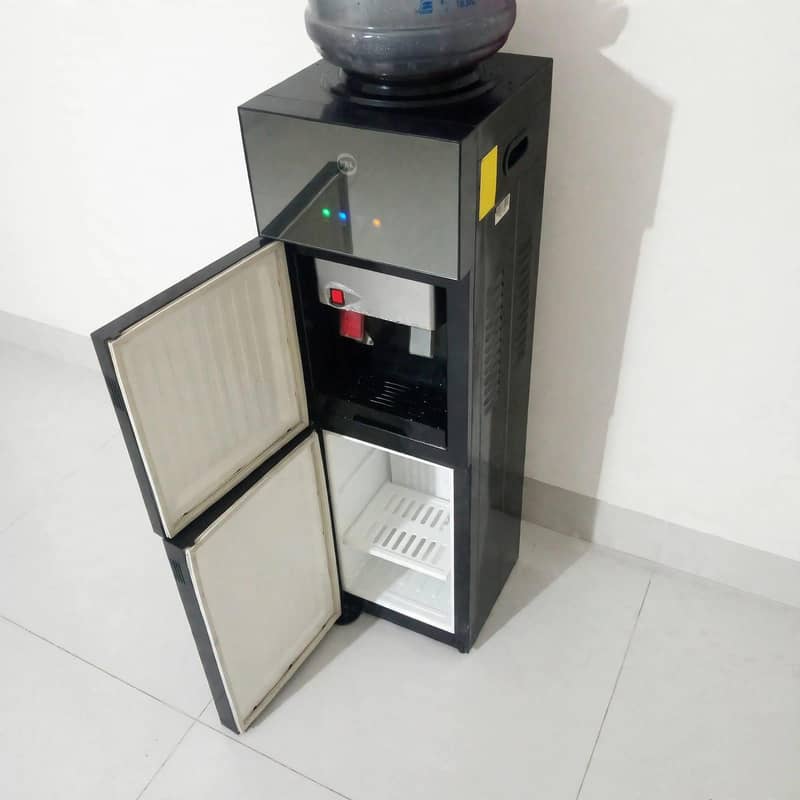 water dispancer 1
