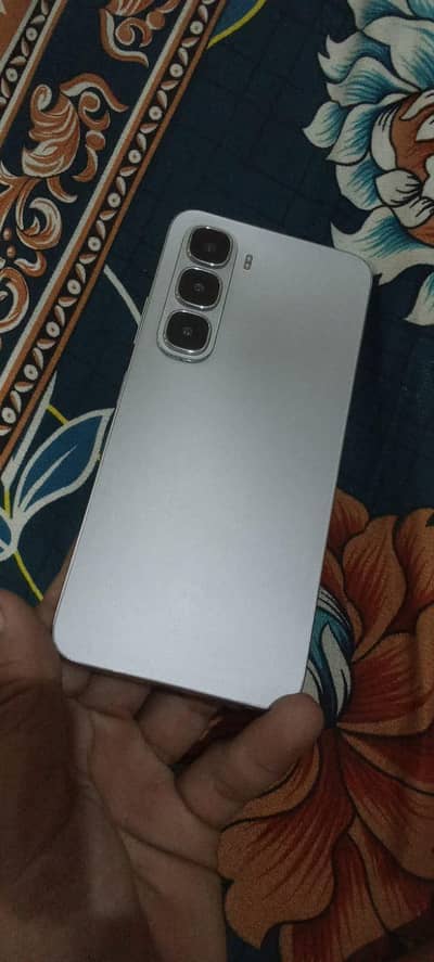 Infinix HOT60i